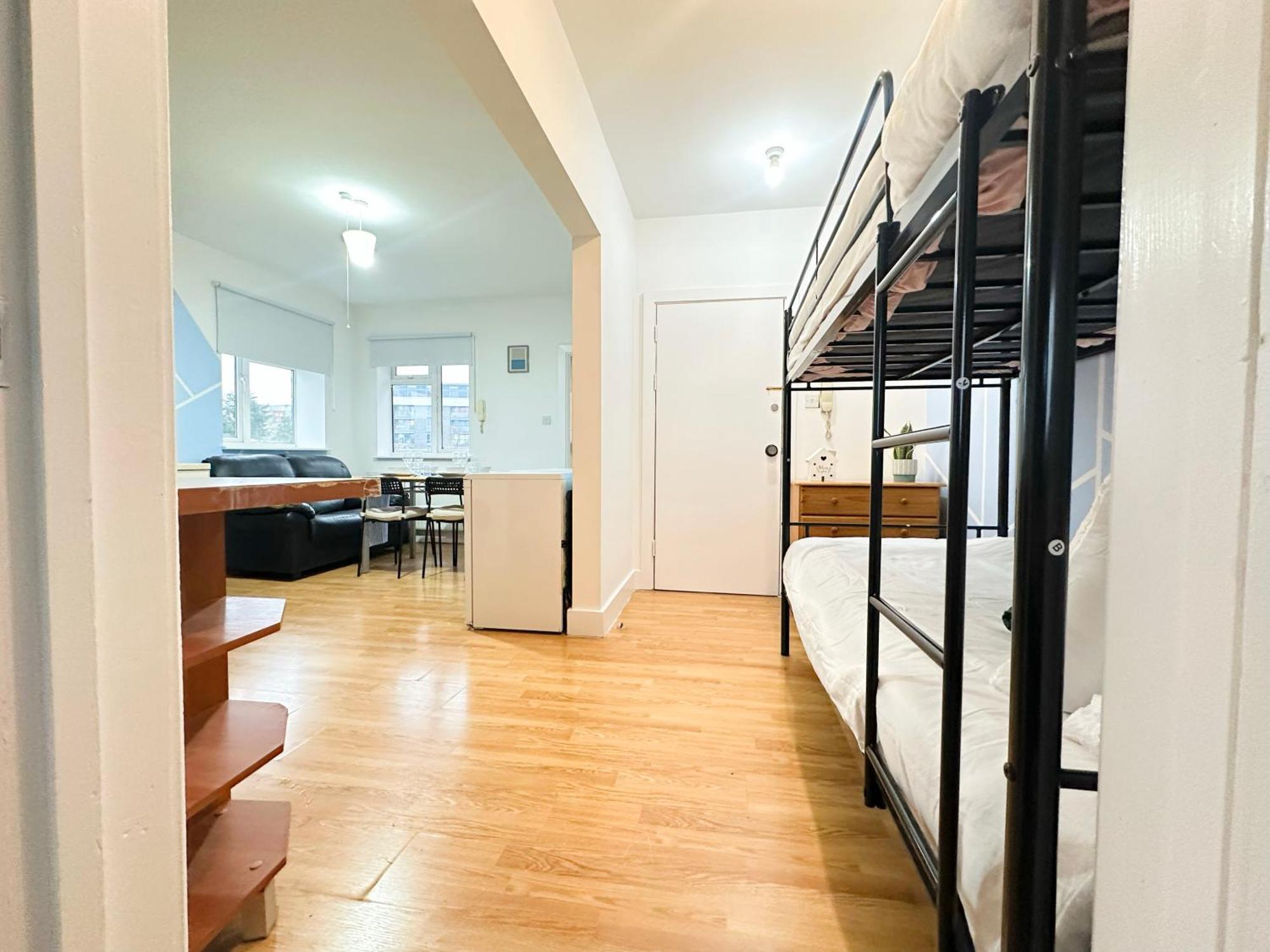 Acacia Wembley Stadium Apartments, By Edens Apartamento